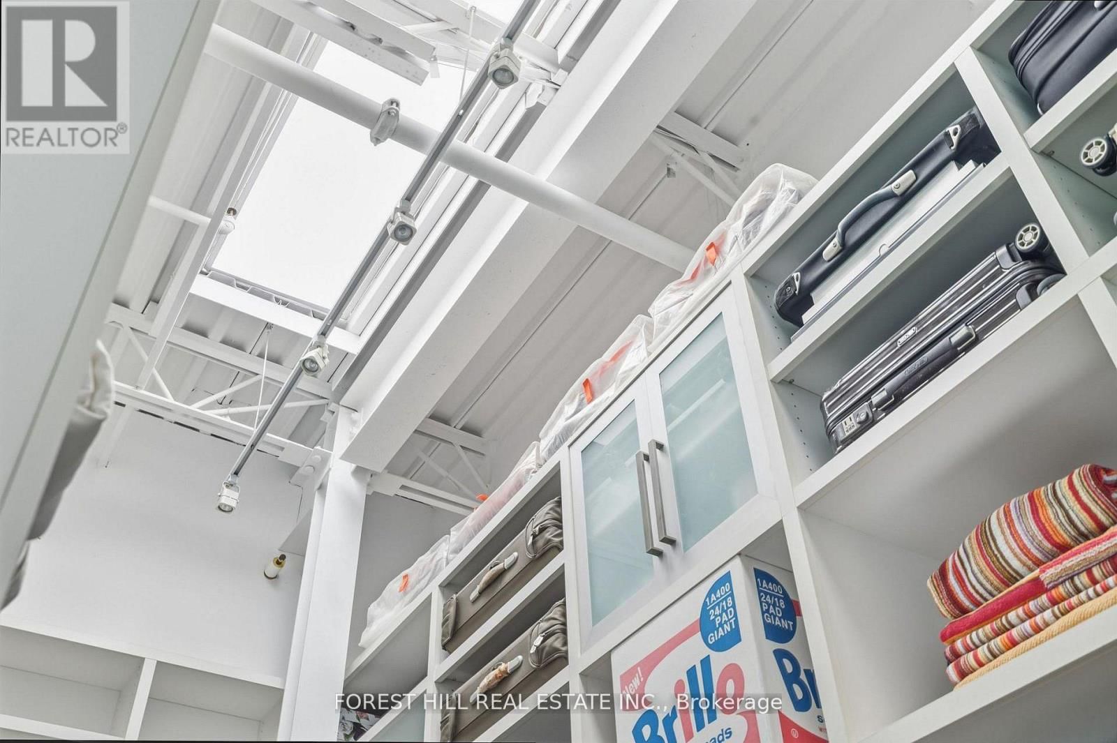 PH01 - 113 DUPONT STREET Image 43