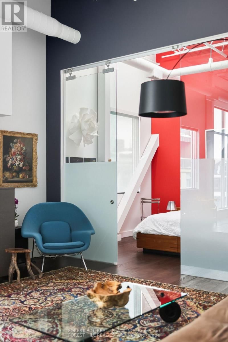 PH01 - 113 DUPONT STREET Image 45