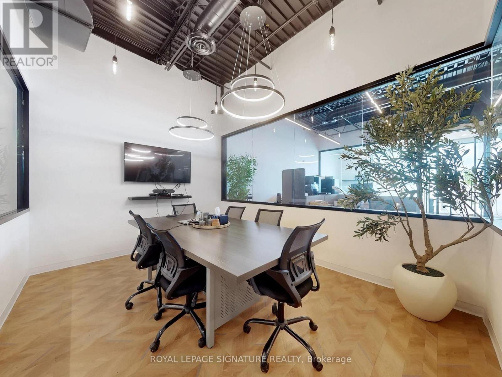 207 - 52 SCARSDALE ROAD Image 12