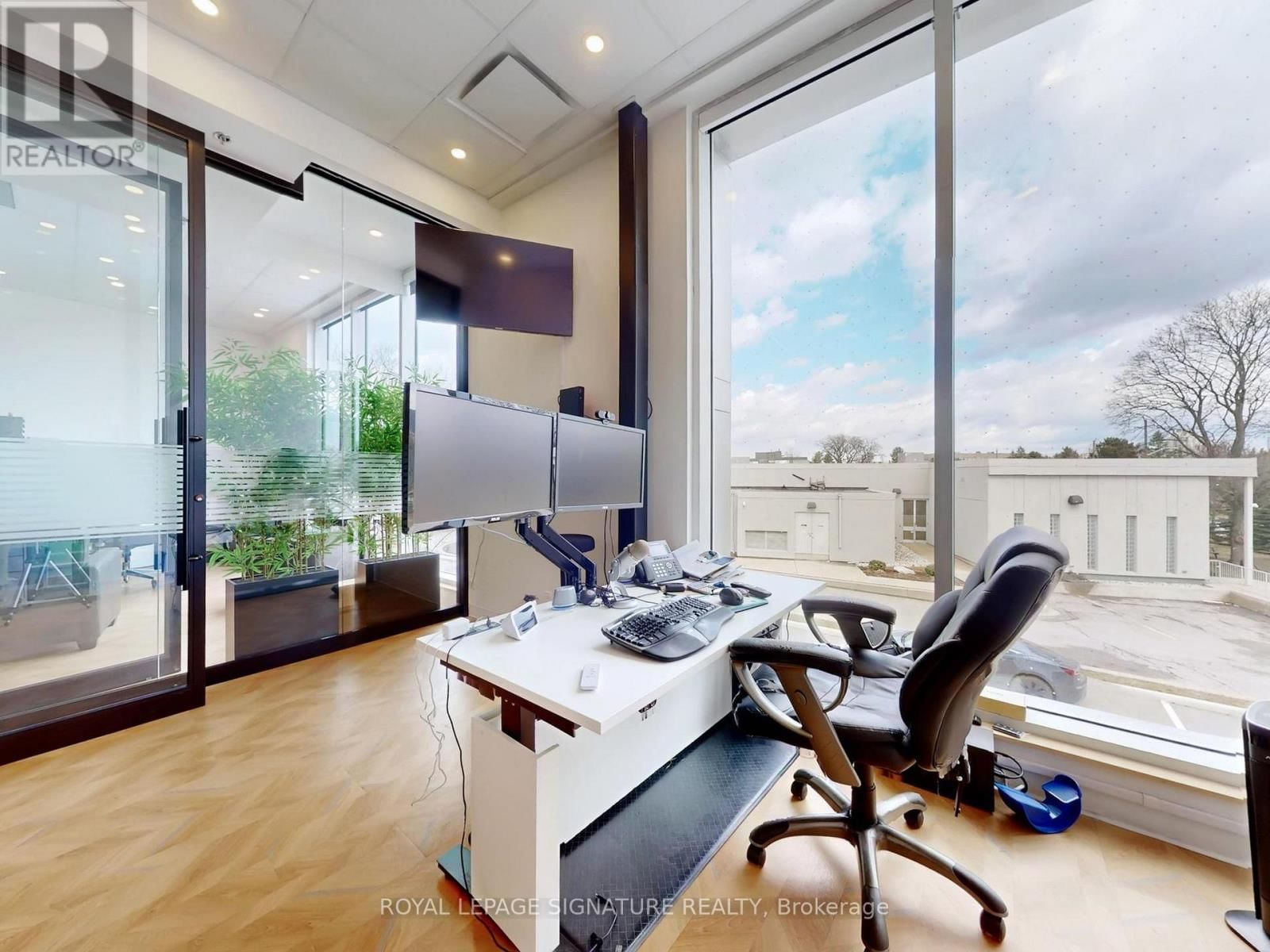 207 - 52 SCARSDALE ROAD Image 20