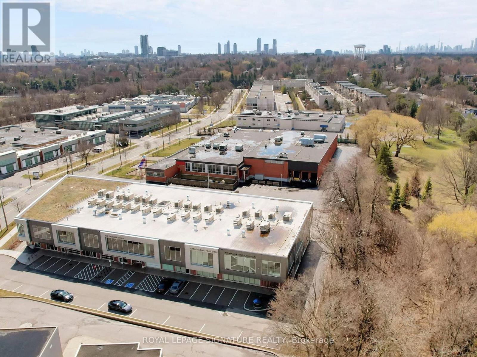 207 - 52 SCARSDALE ROAD Image 29