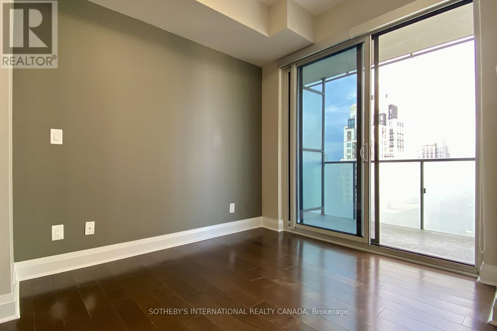 2309 - 1080 BAY STREET Image 5