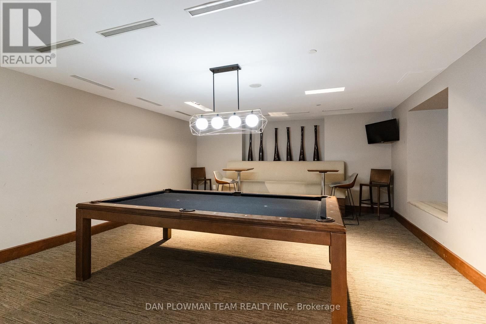 1006 - 8 TELEGRAM MEWS Image 25