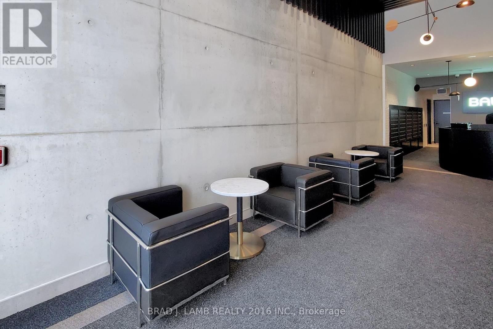 2401 - 284 KING STREET EAST Image 5