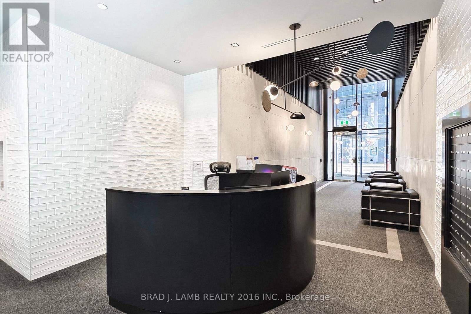 2708 - 284 KING STREET EAST Image 6