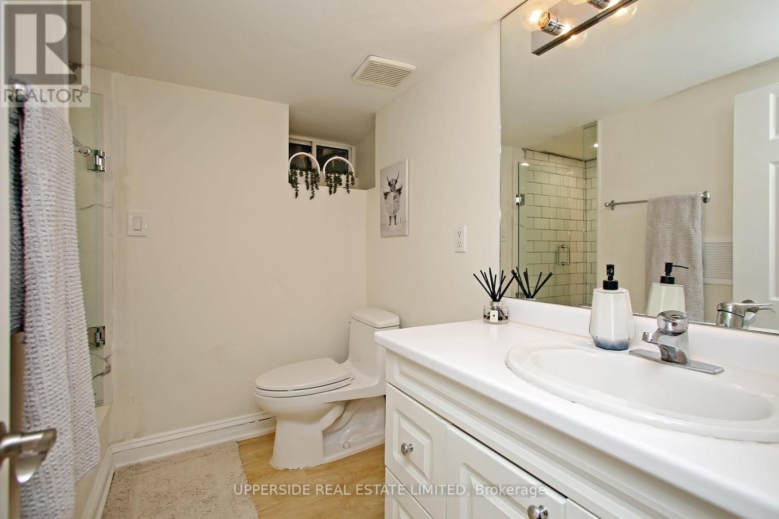 153 COLLIER STREET Image 23