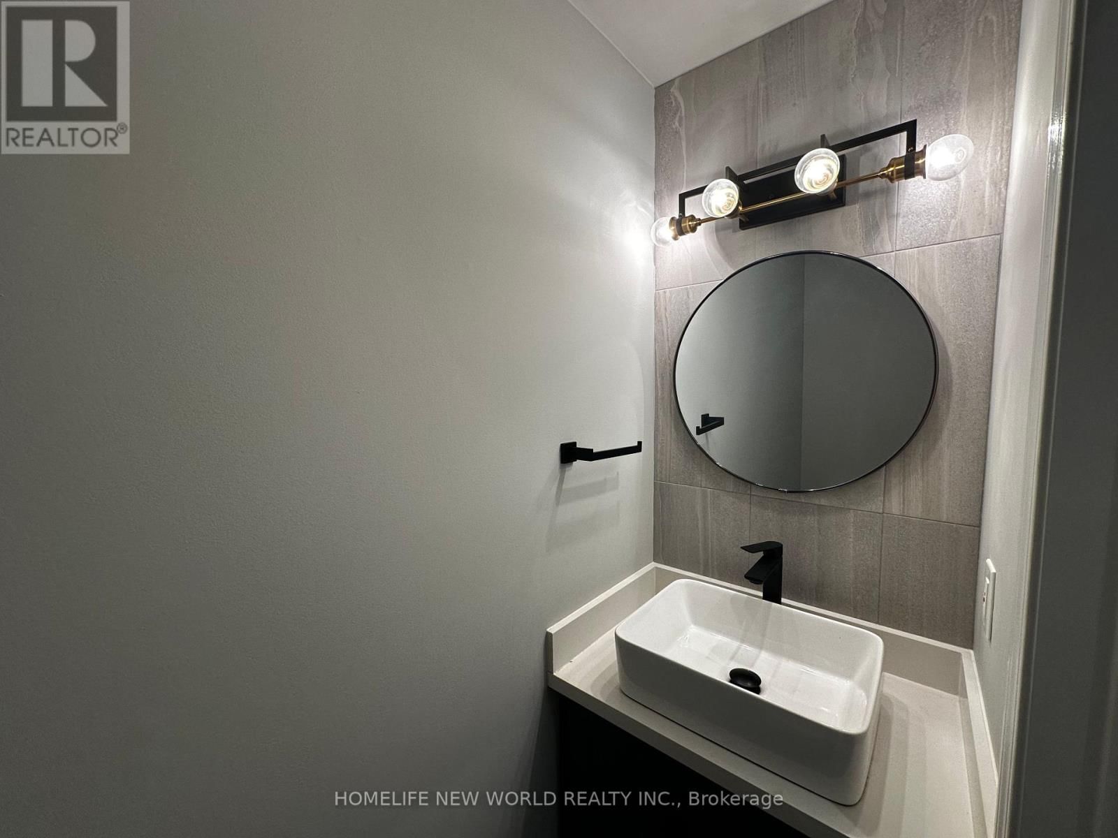 204 - 11 EVERSON DRIVE Image 3