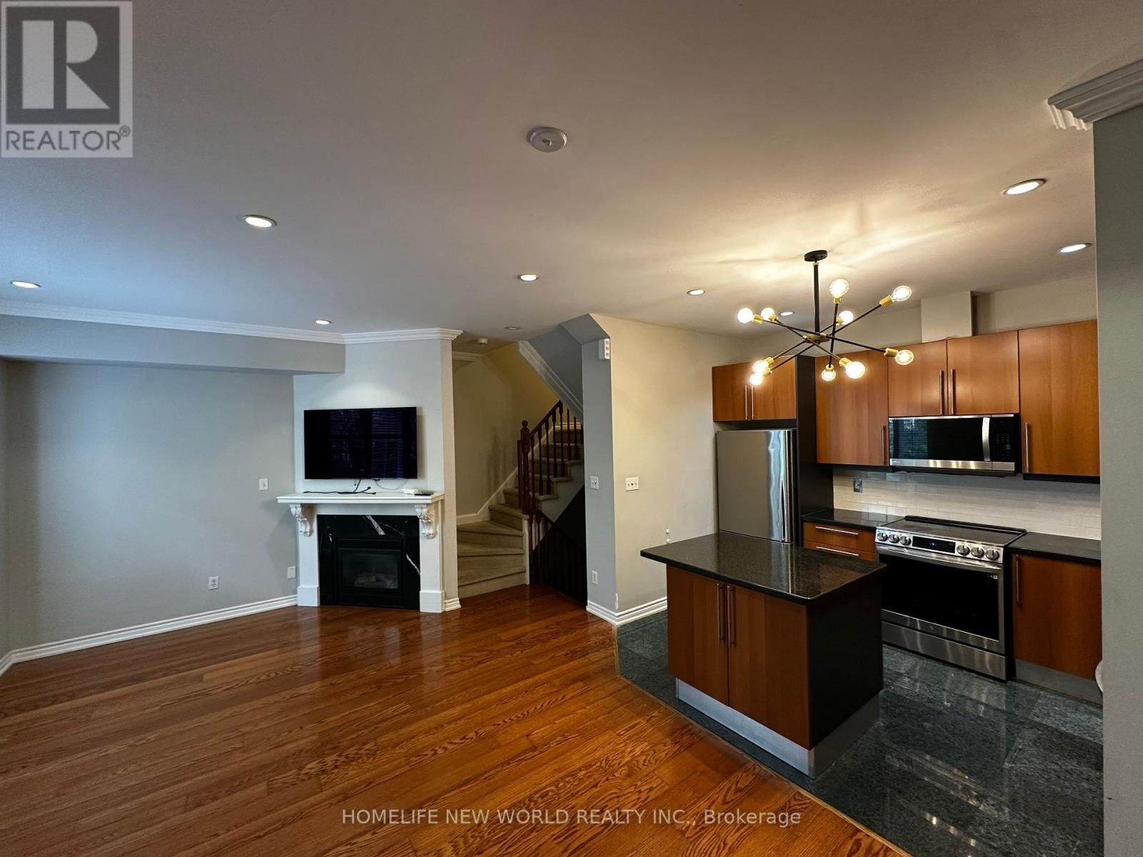 204 - 11 EVERSON DRIVE Image 5