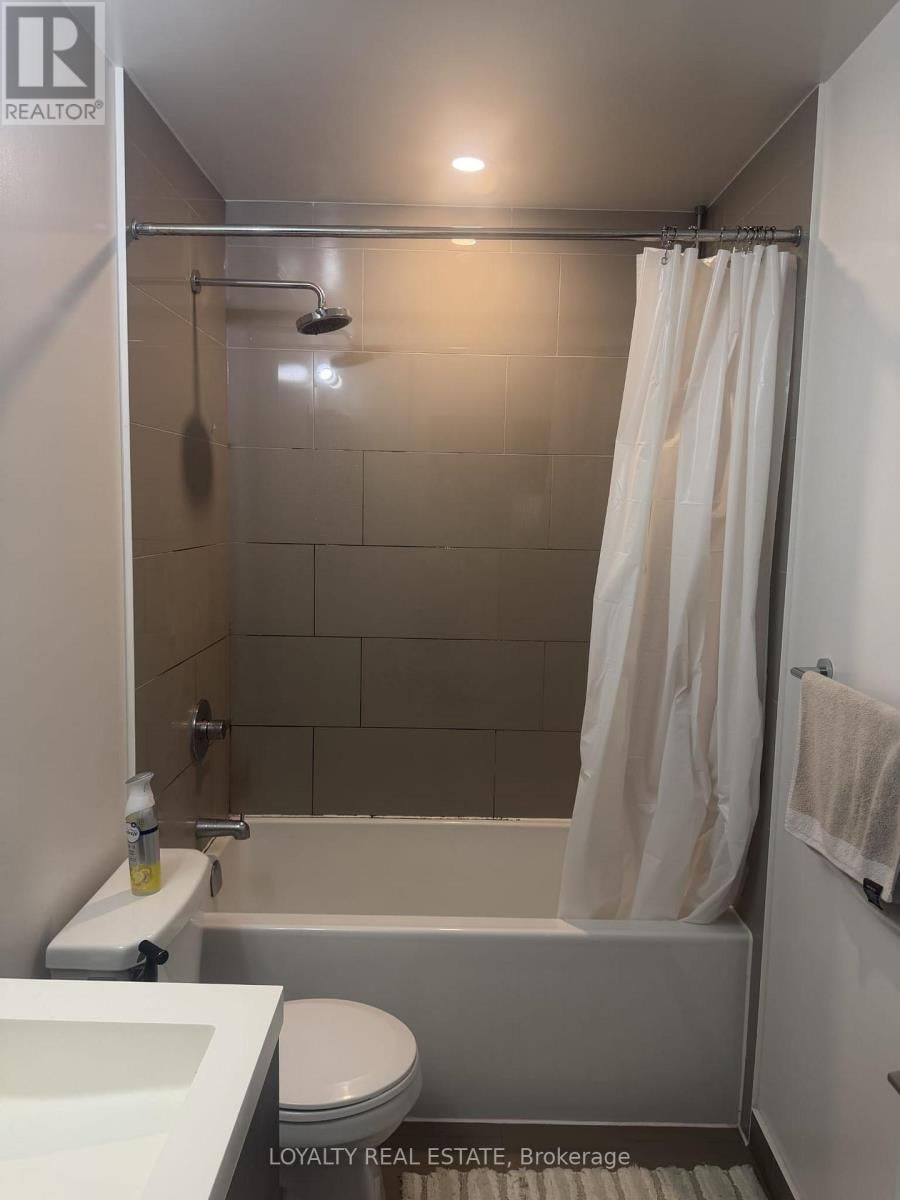 601 - 225 SUMACH STREET Image 10