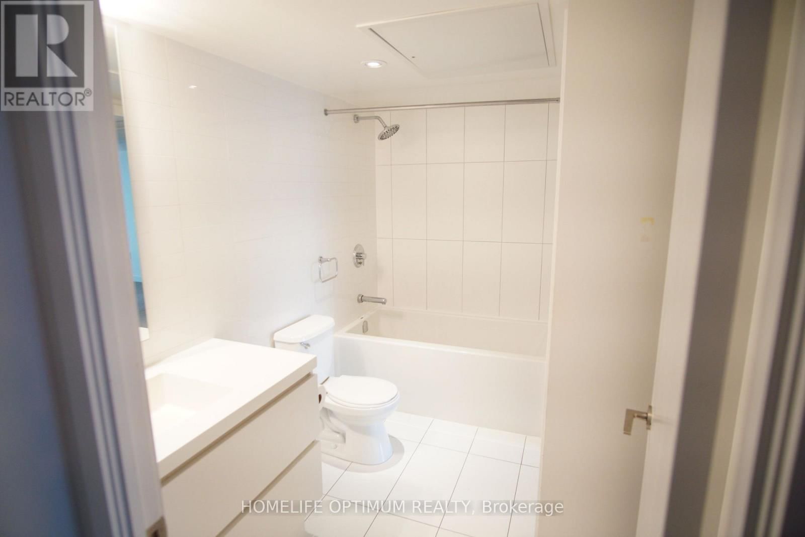 812 - 75 QUEENS WHARF ROAD Image 9