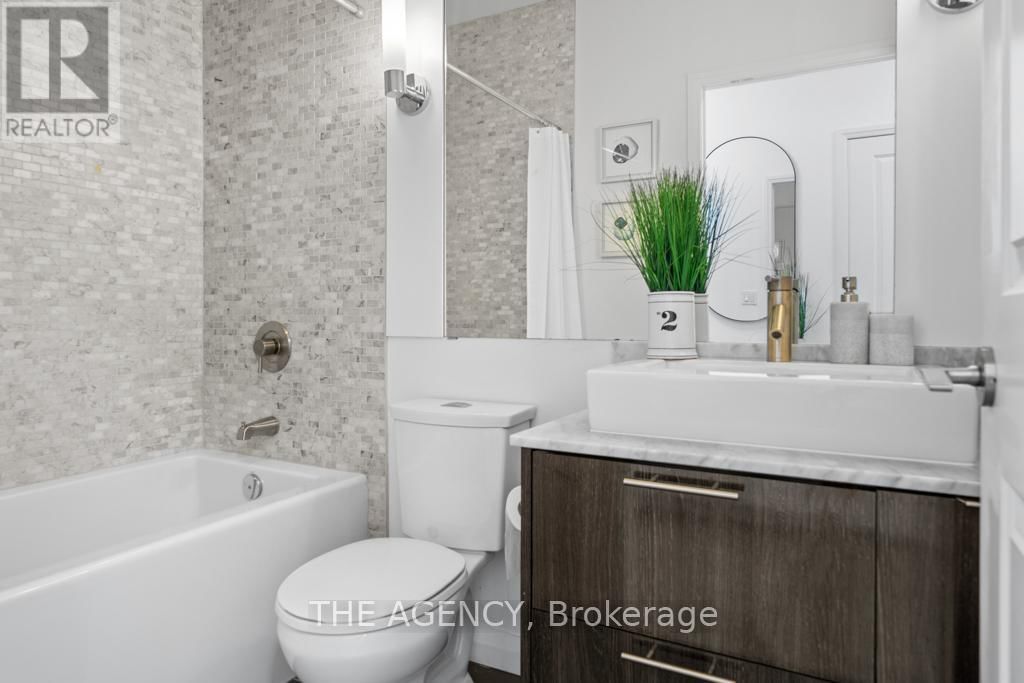 3305 - 8 MERCER STREET Image 28