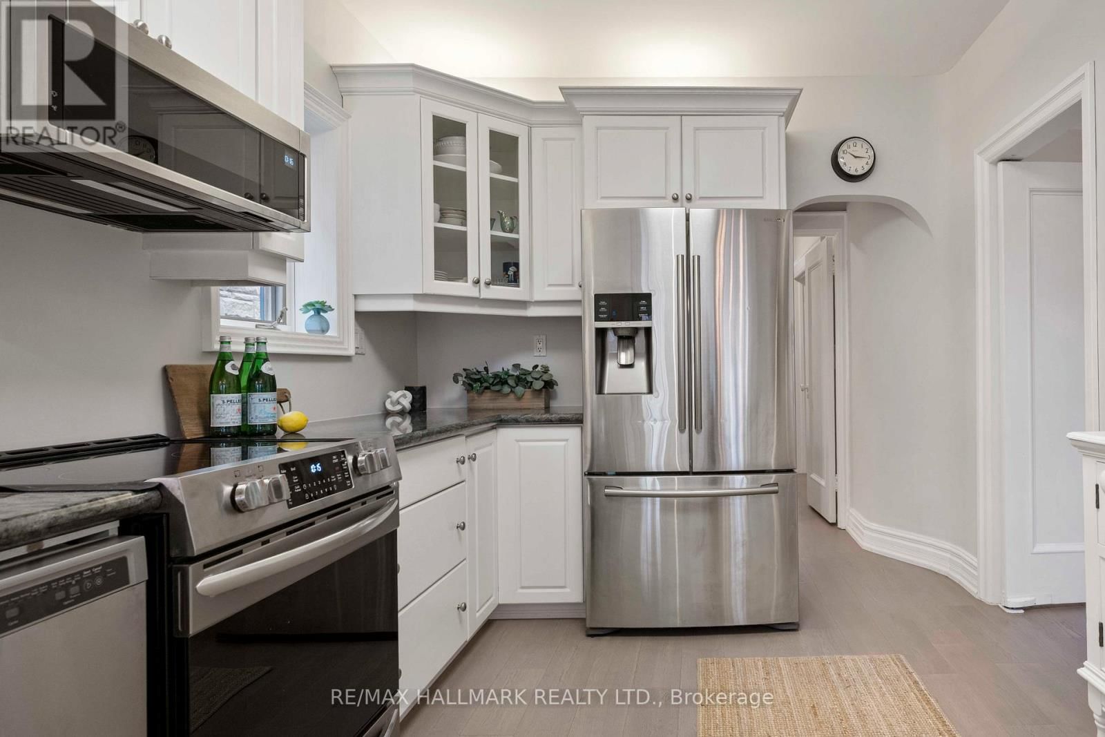 24 GLENCAIRN AVENUE Image 19