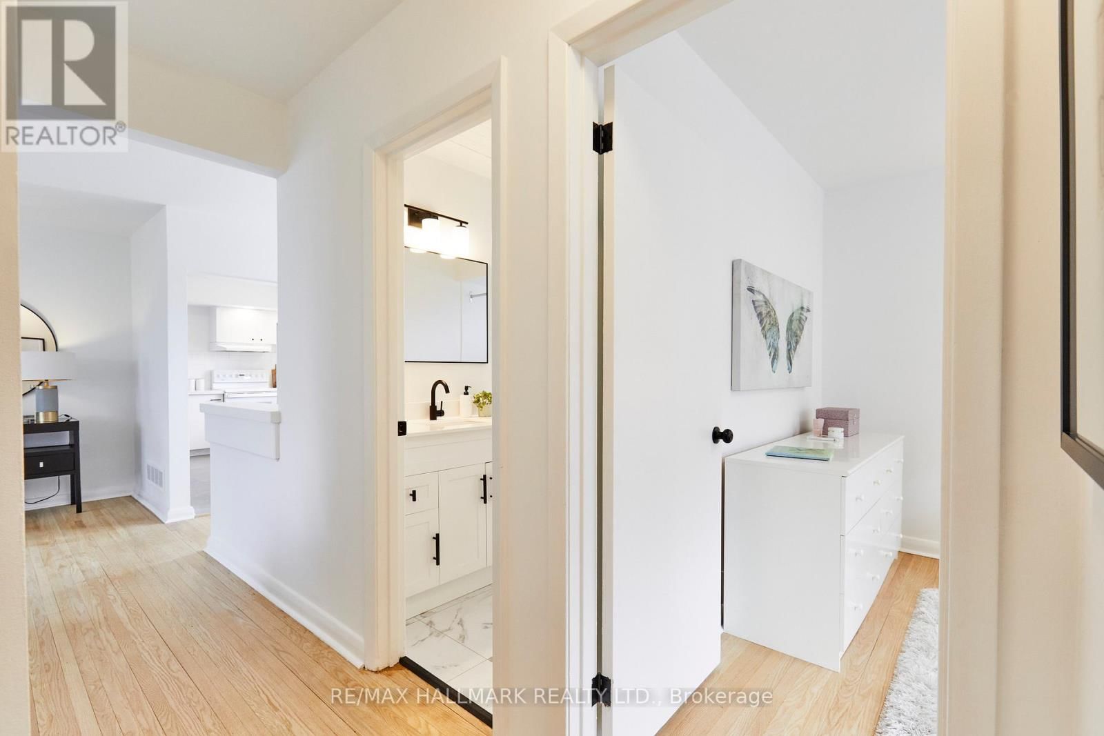 194 SLOANE AVENUE Image 17