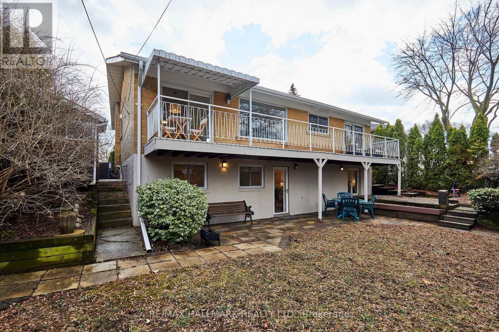 194 SLOANE AVENUE Image 39