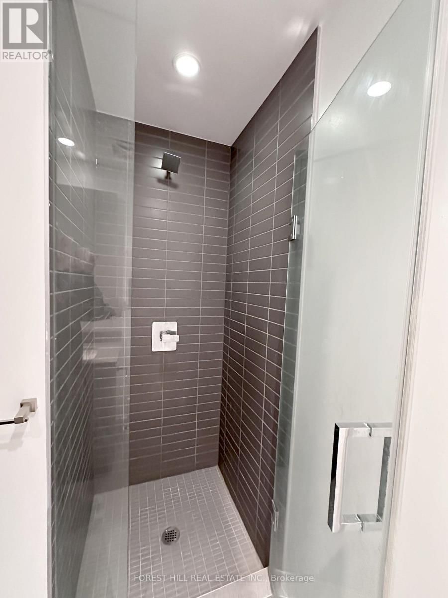 5501 - 7 GRENVILLE STREET Image 13