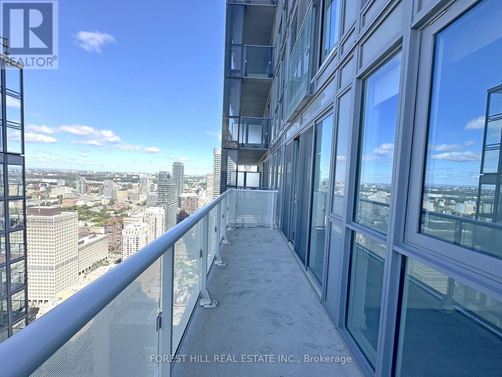 5501 - 7 GRENVILLE STREET Image 8