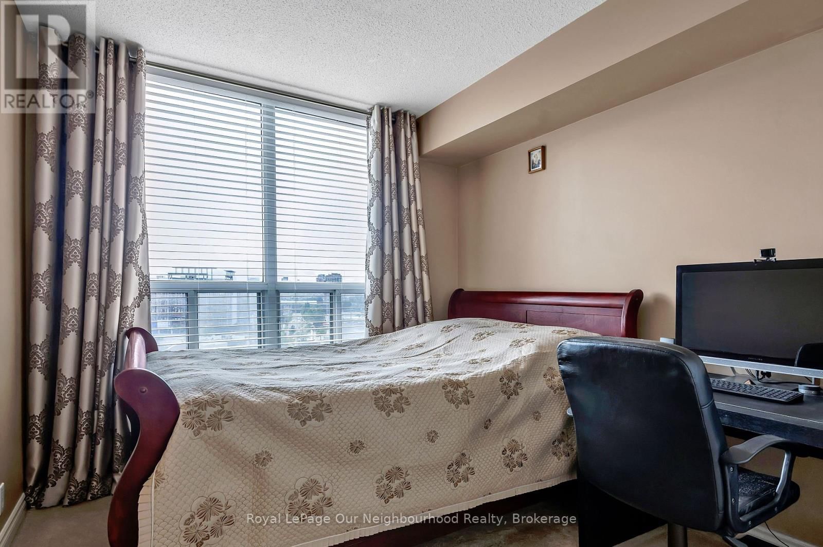 813 - 1720 EGLINTON AVENUE EAST Image 12