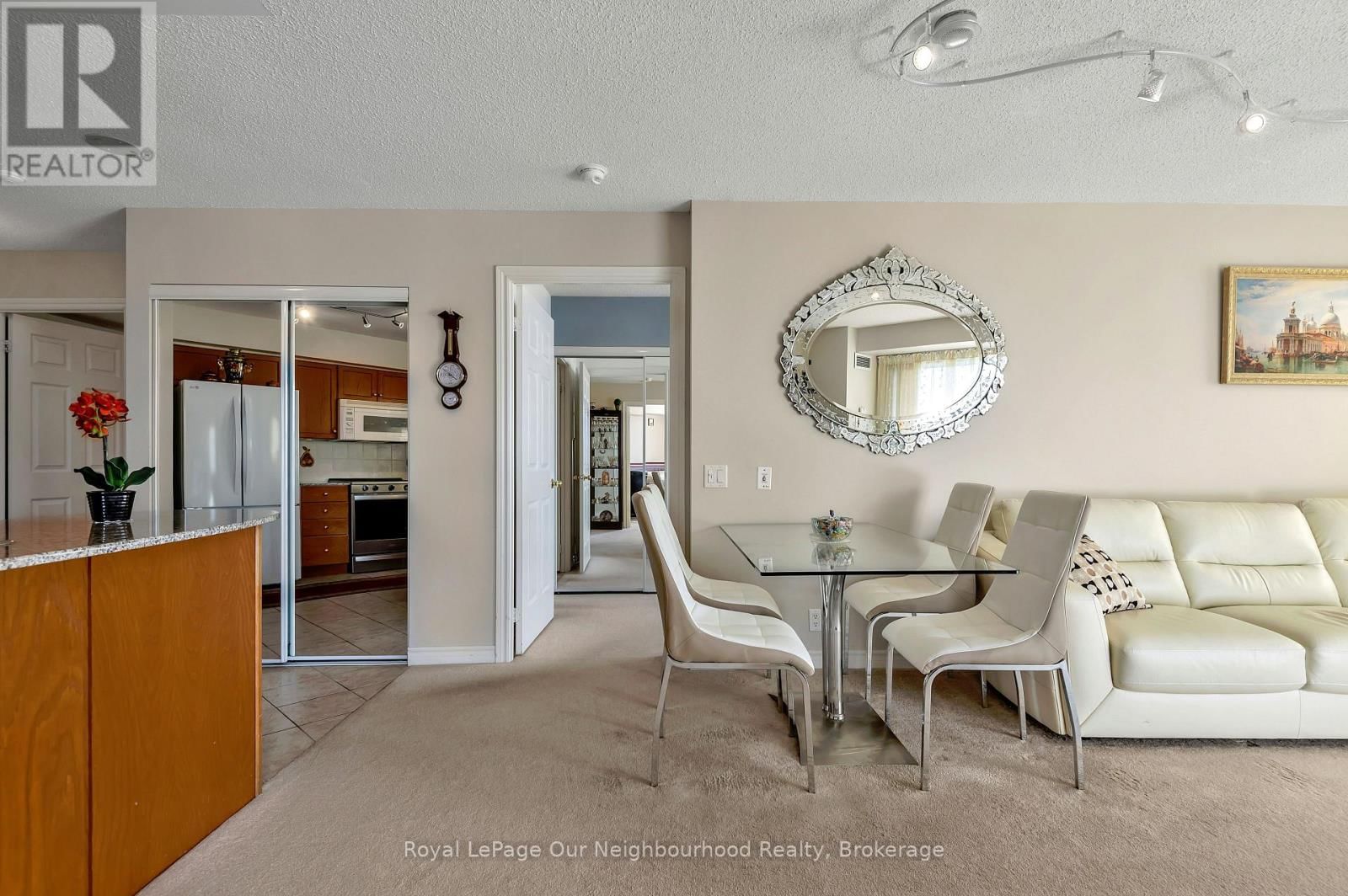 813 - 1720 EGLINTON AVENUE EAST Image 9