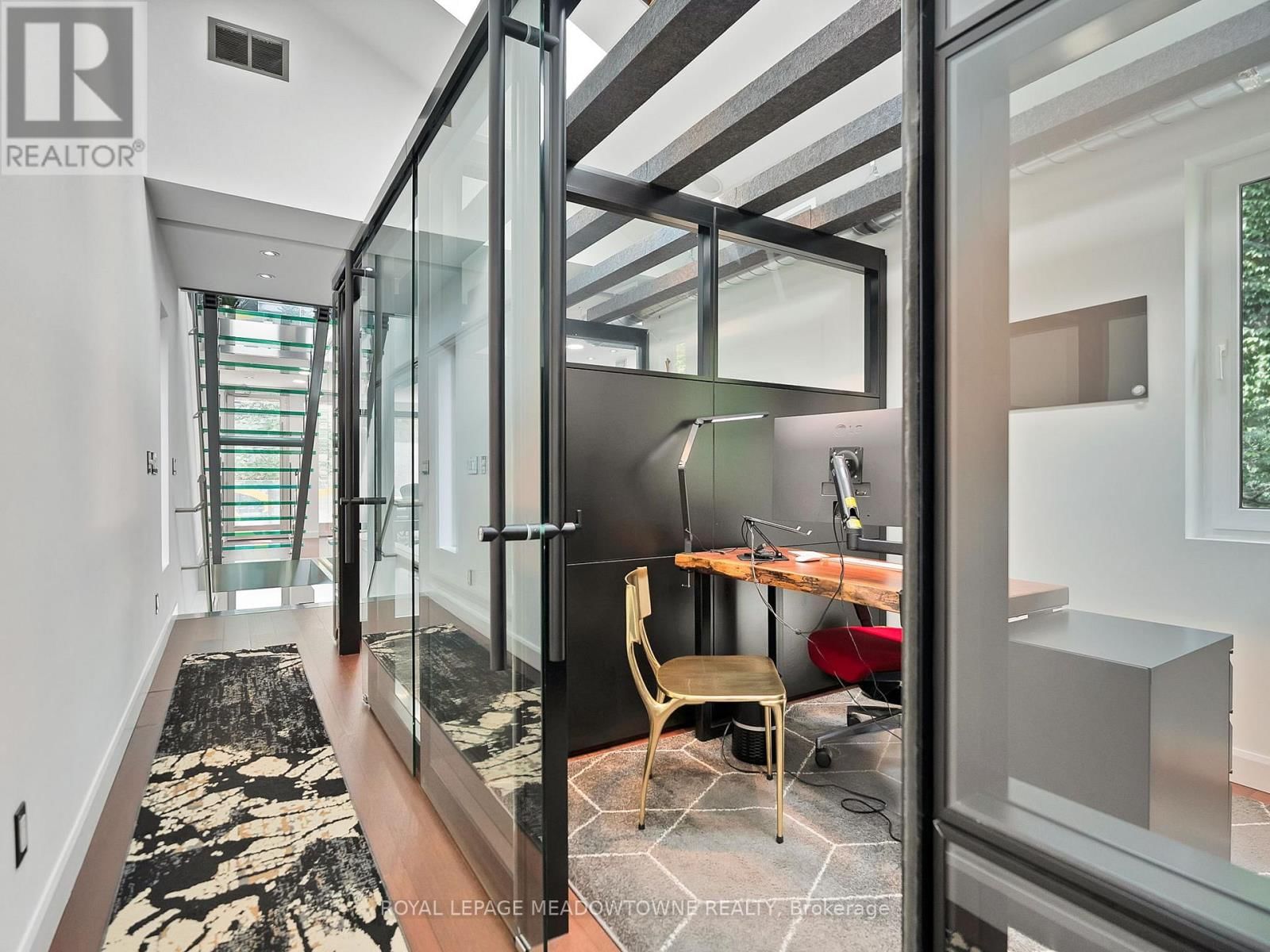 544 RICHMOND STREET WEST Image 14