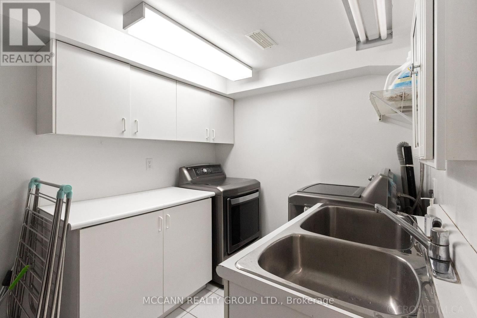 27 STRATHGOWAN CRESCENT Image 43