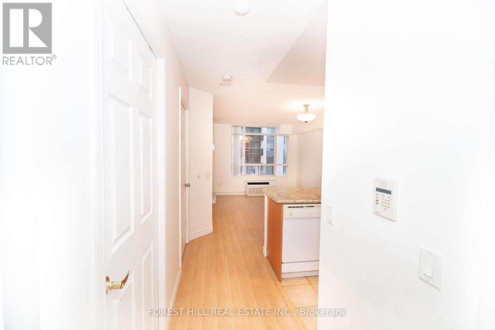 2302 - 155 BEECROFT ROAD Image 5