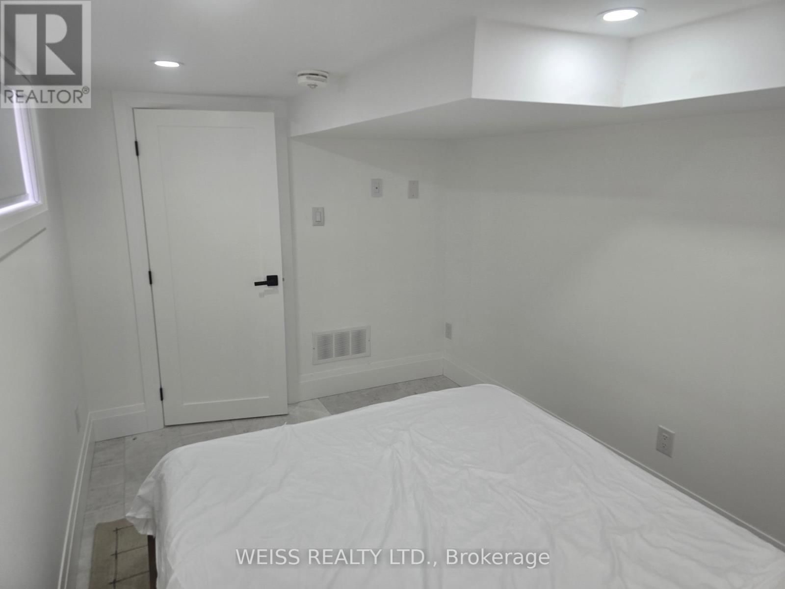 199 GLENGARRY AVENUE Image 25