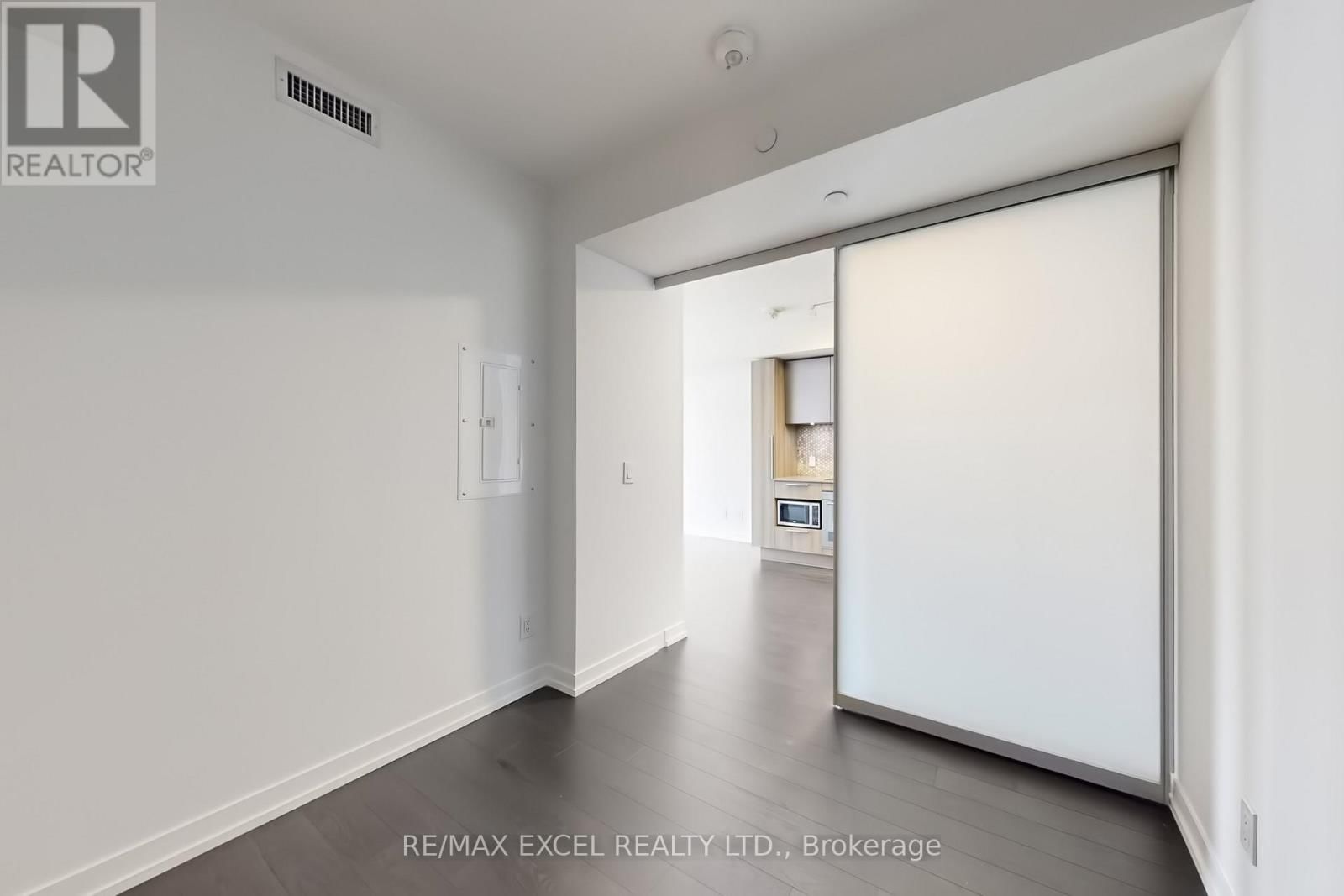 1908 - 85 WOOD STREET Image 17