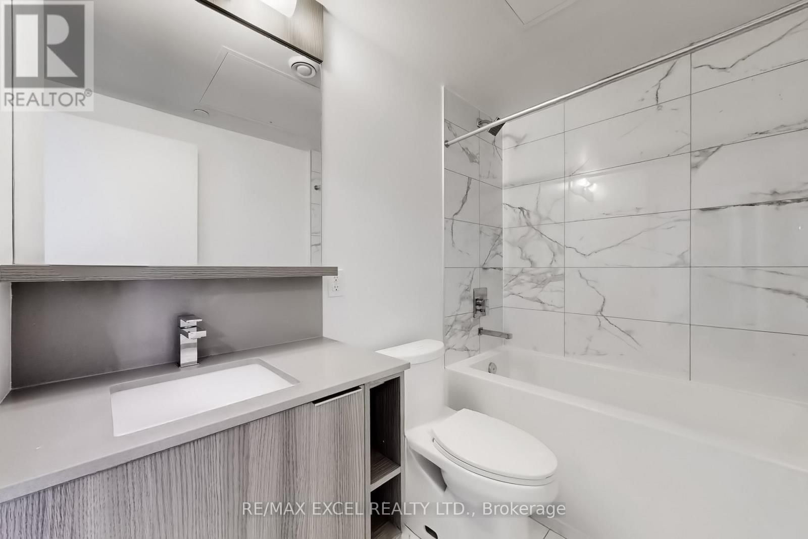 1908 - 85 WOOD STREET Image 18