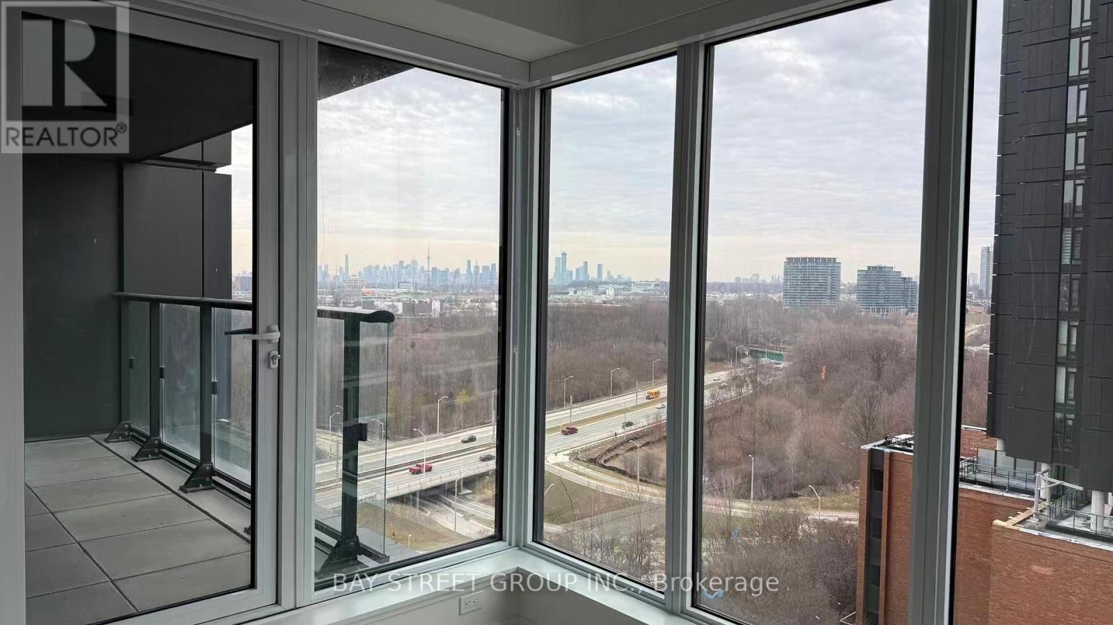 902 - 5 QUARRINGTON LANE Image 18