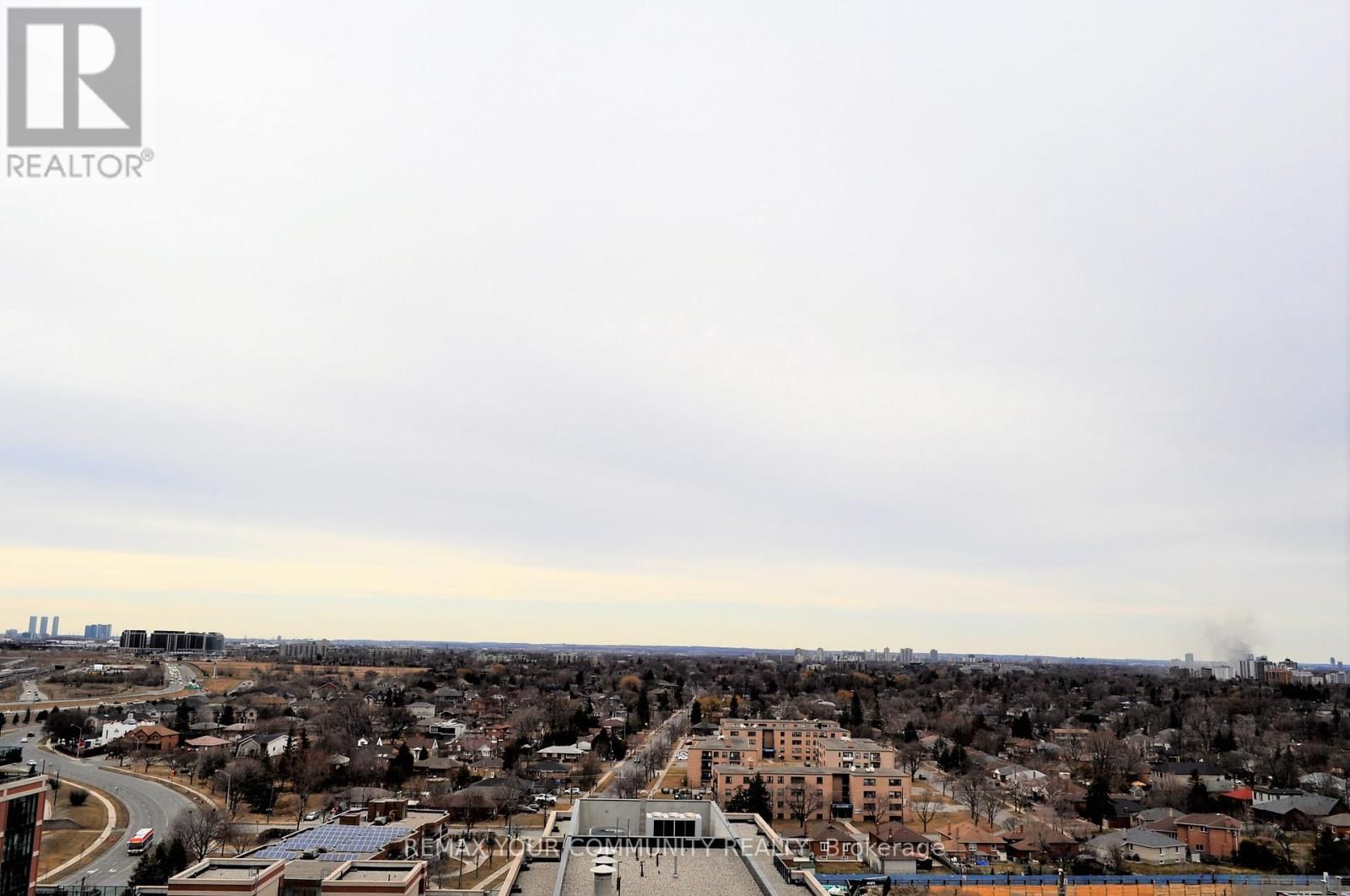 1405 - 31 TIPPETT ROAD Image 15