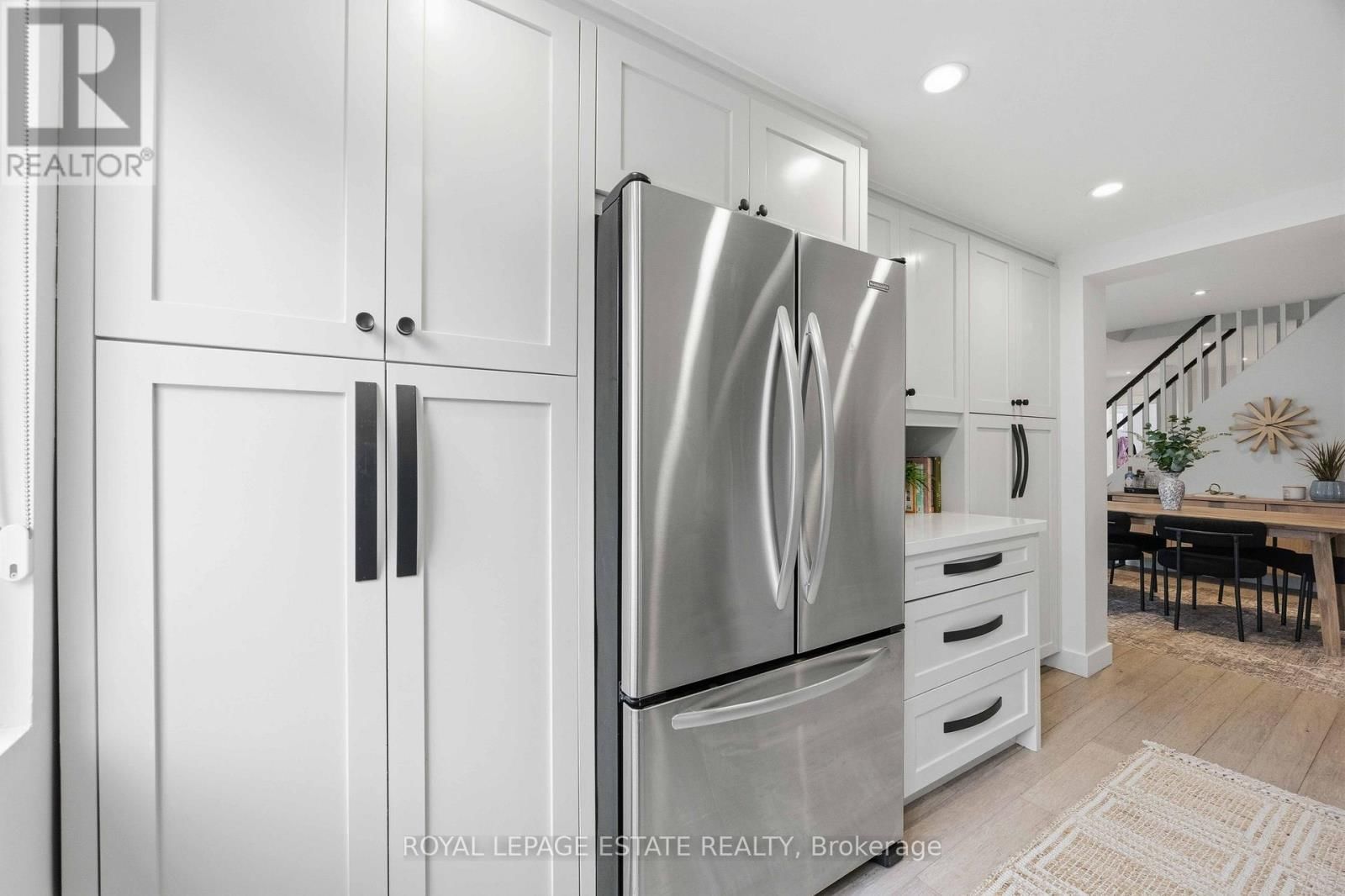 38 KENWOOD AVENUE Image 12