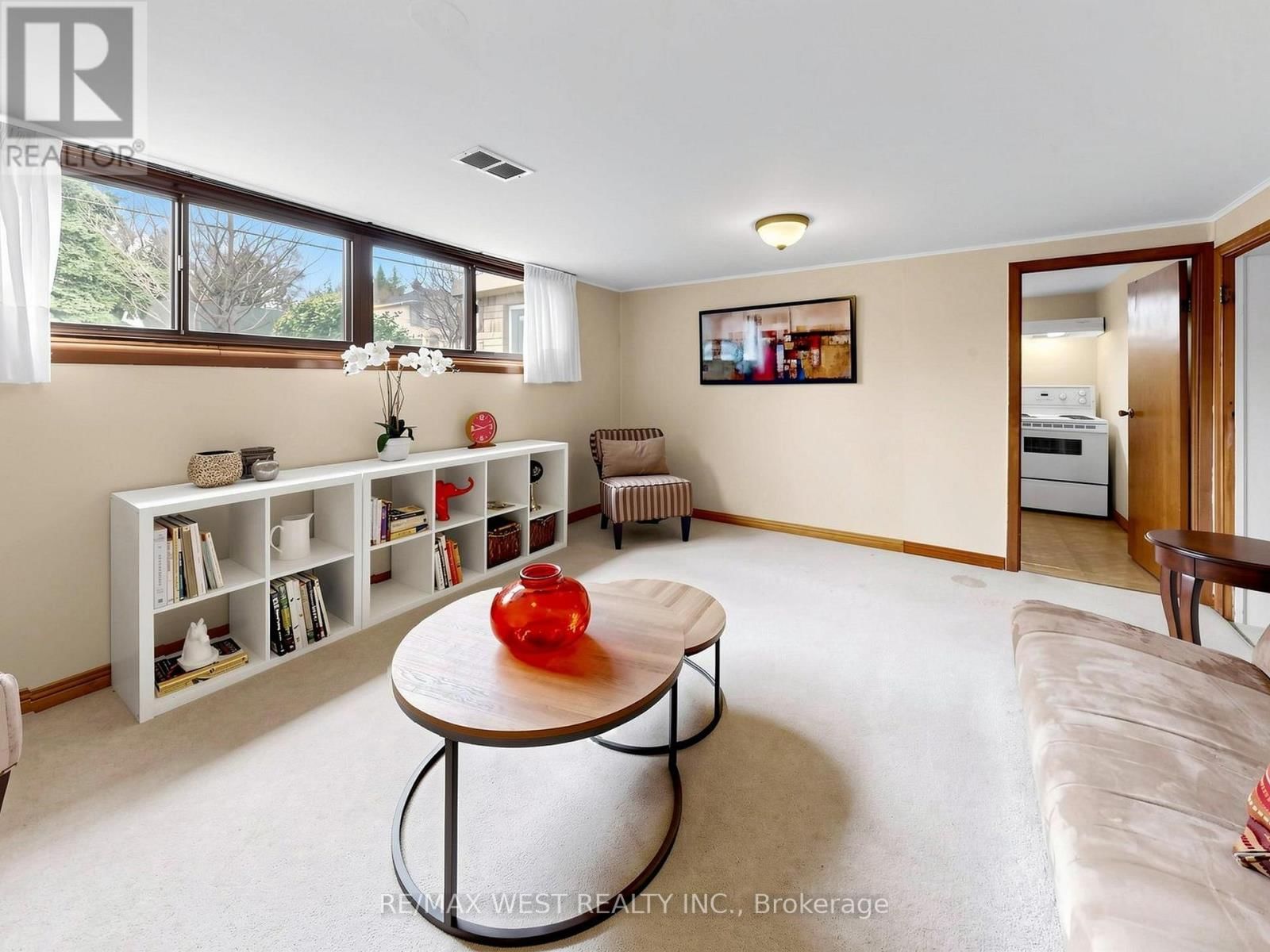 53 WEDGEWOOD DRIVE Image 19