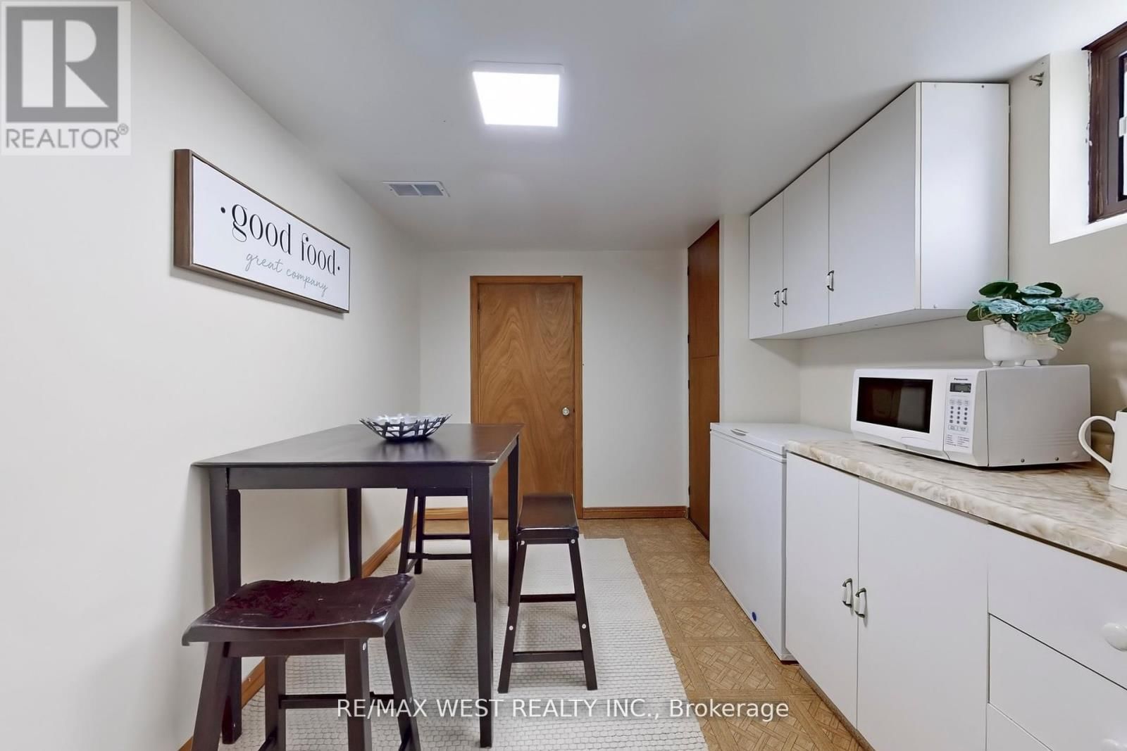 53 WEDGEWOOD DRIVE Image 21