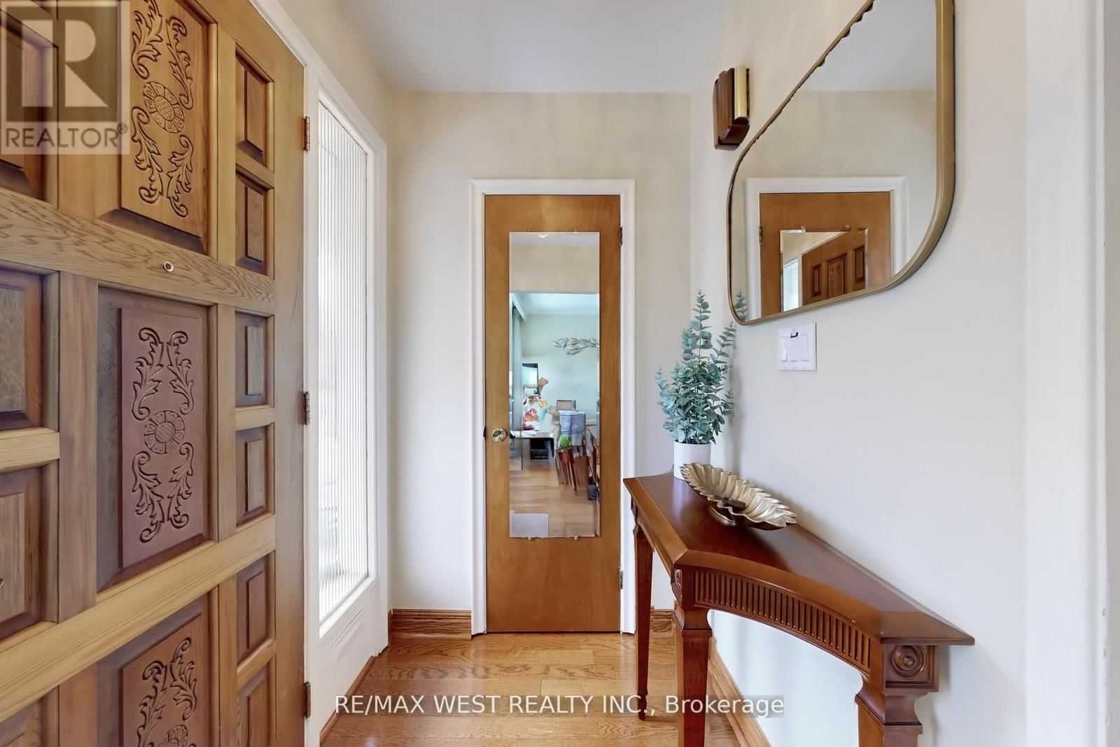 53 WEDGEWOOD DRIVE Image 3