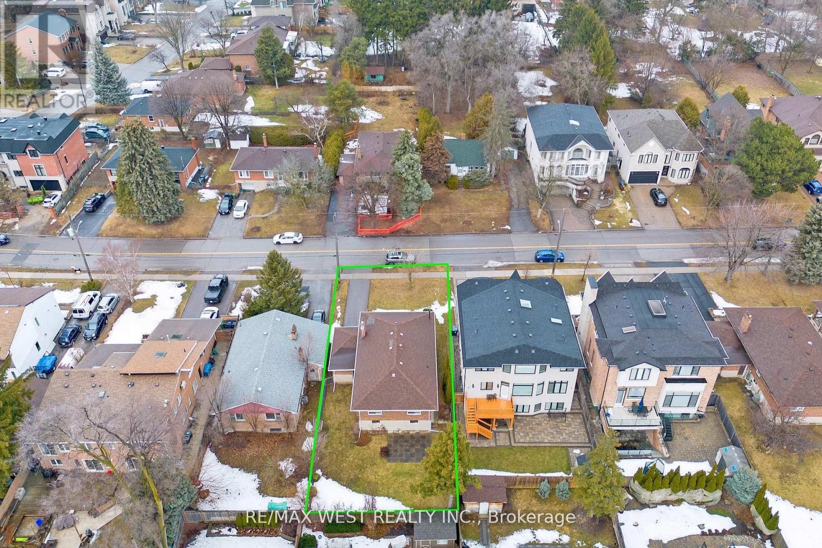 53 WEDGEWOOD DRIVE Image 35