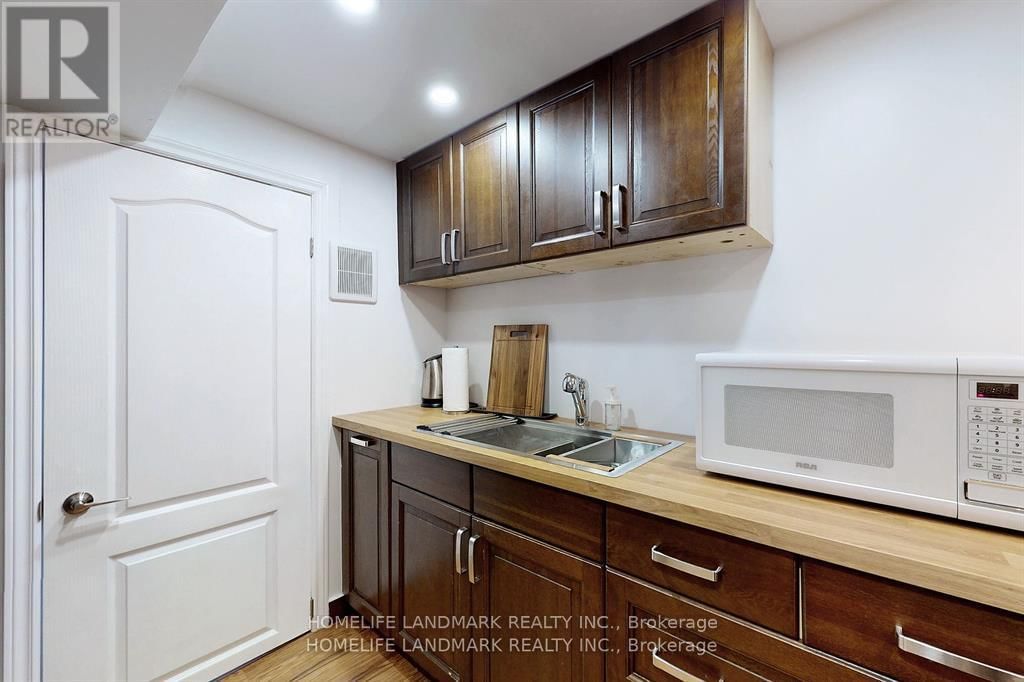 Lower - 21 PLEASANT AVENUE Image 10