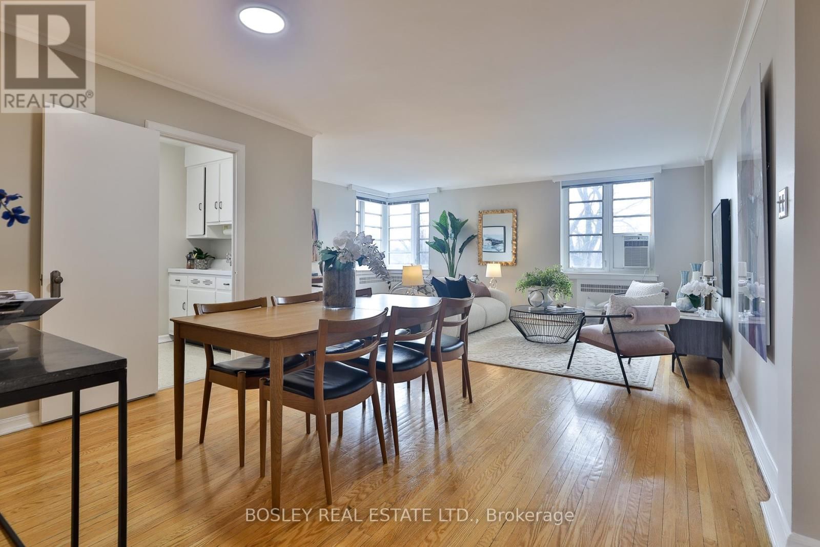 201 - 707 EGLINTON AVENUE WEST Image 1