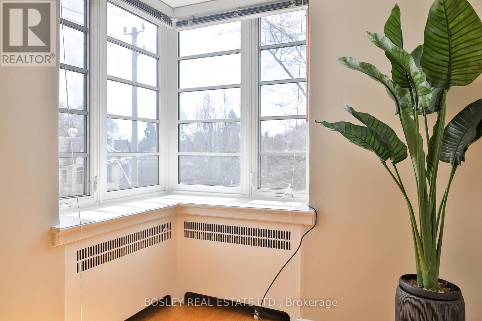 201 - 707 EGLINTON AVENUE WEST Image 14