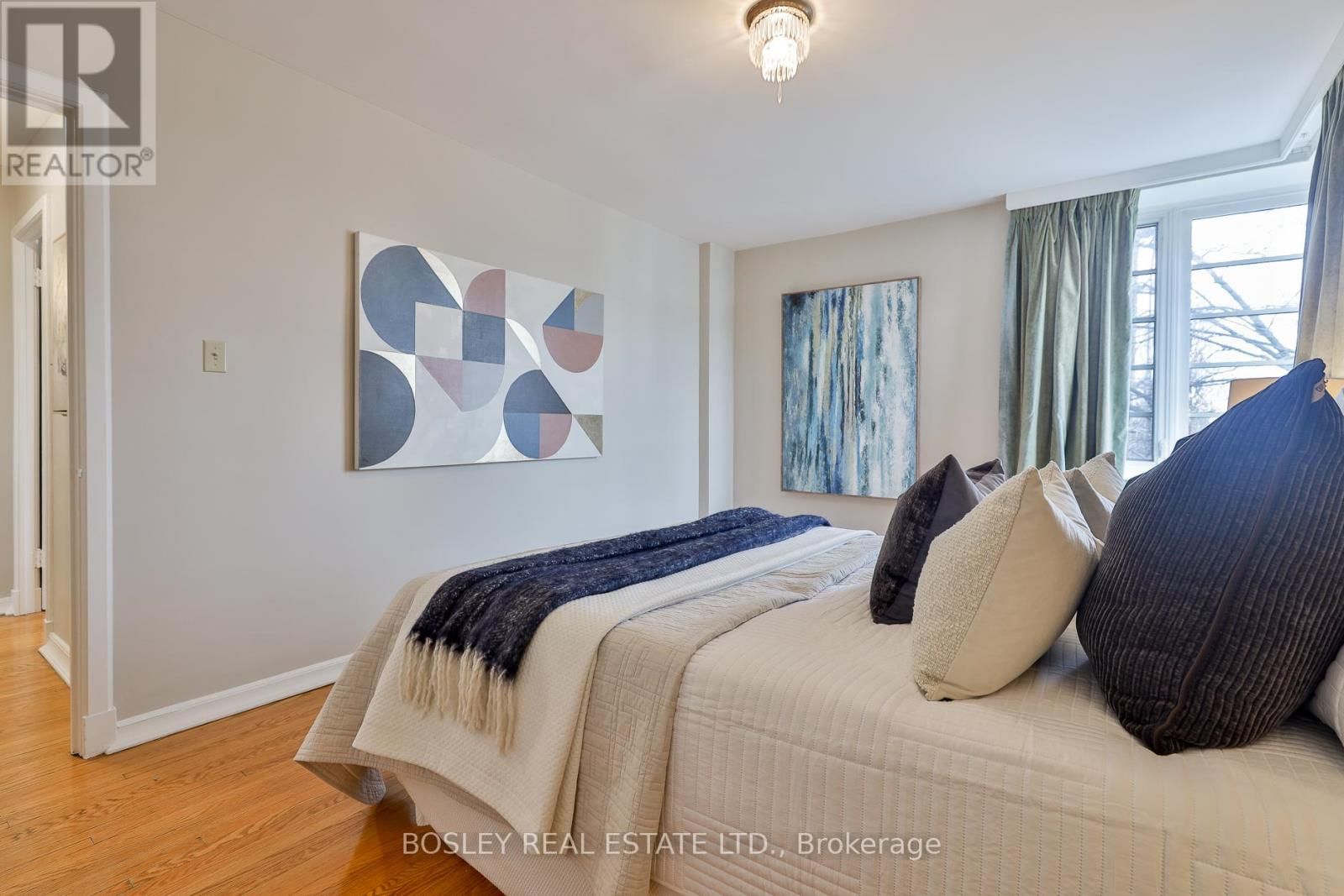 201 - 707 EGLINTON AVENUE WEST Image 23