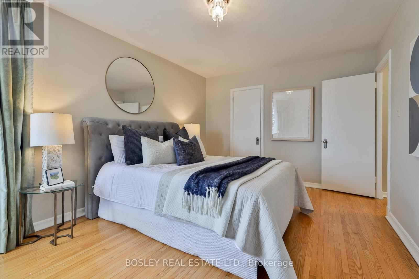 201 - 707 EGLINTON AVENUE WEST Image 24