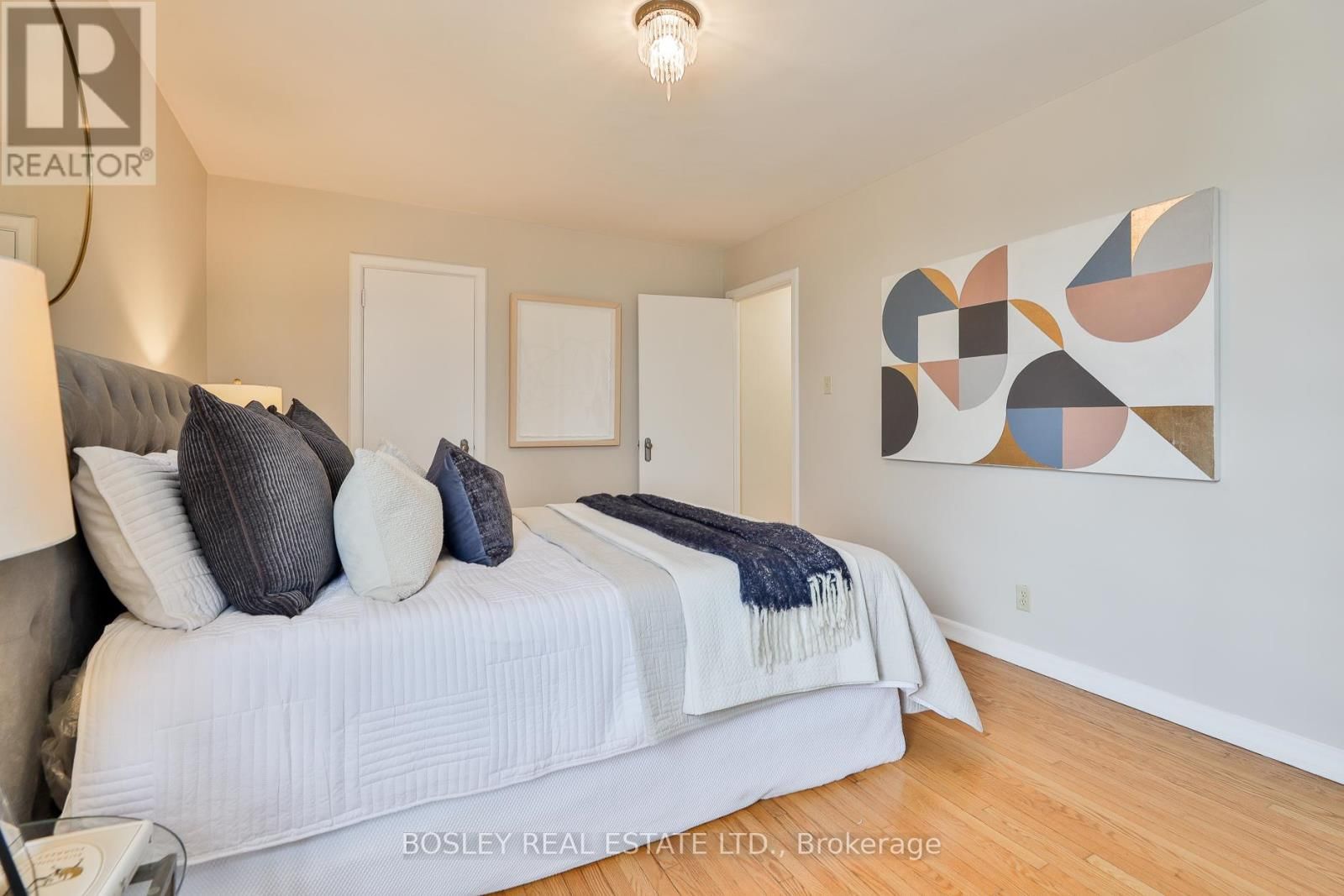 201 - 707 EGLINTON AVENUE WEST Image 25