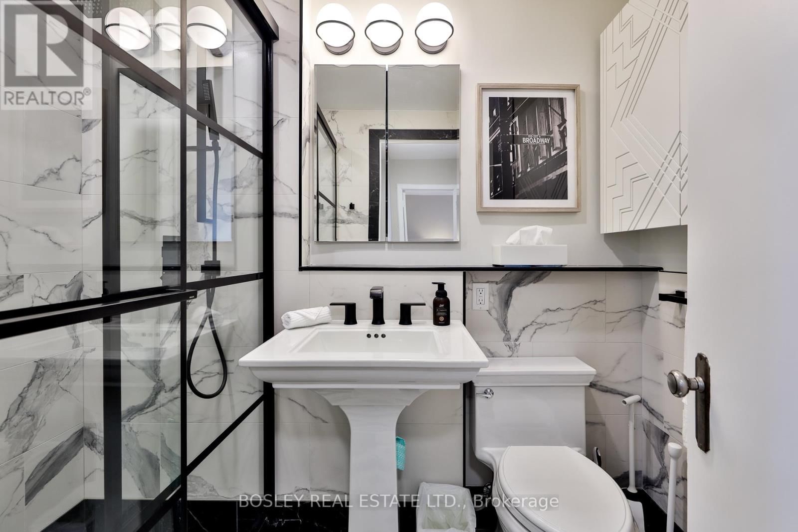 201 - 707 EGLINTON AVENUE WEST Image 27