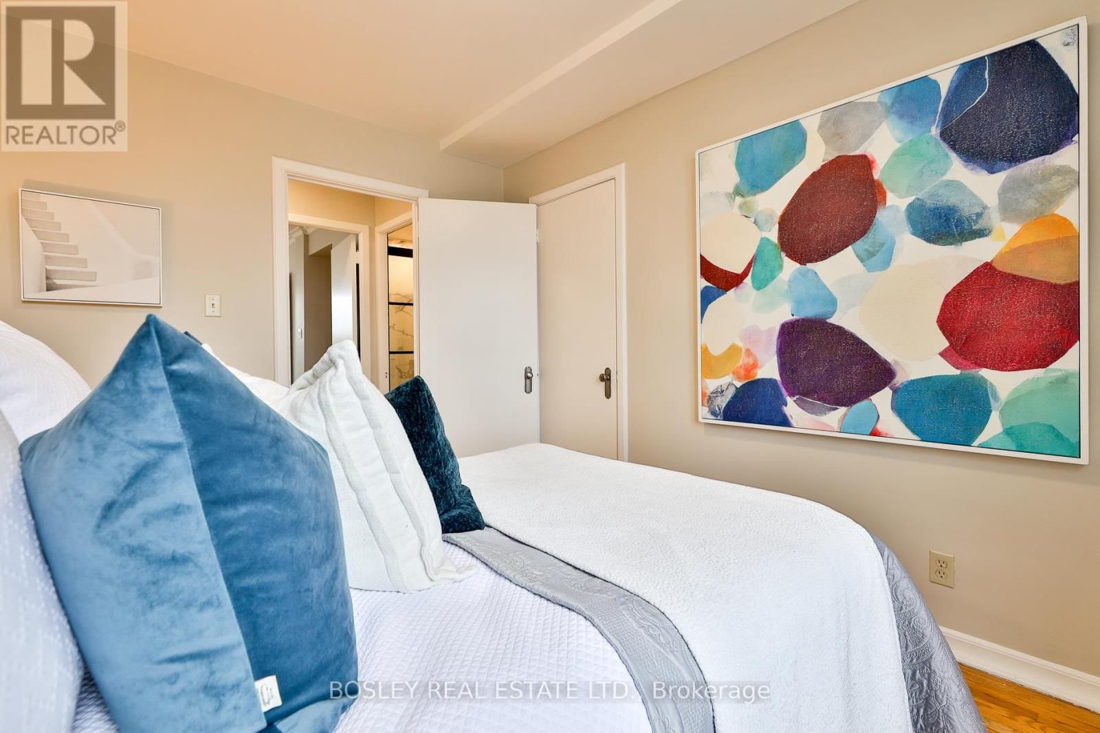 201 - 707 EGLINTON AVENUE WEST Image 30