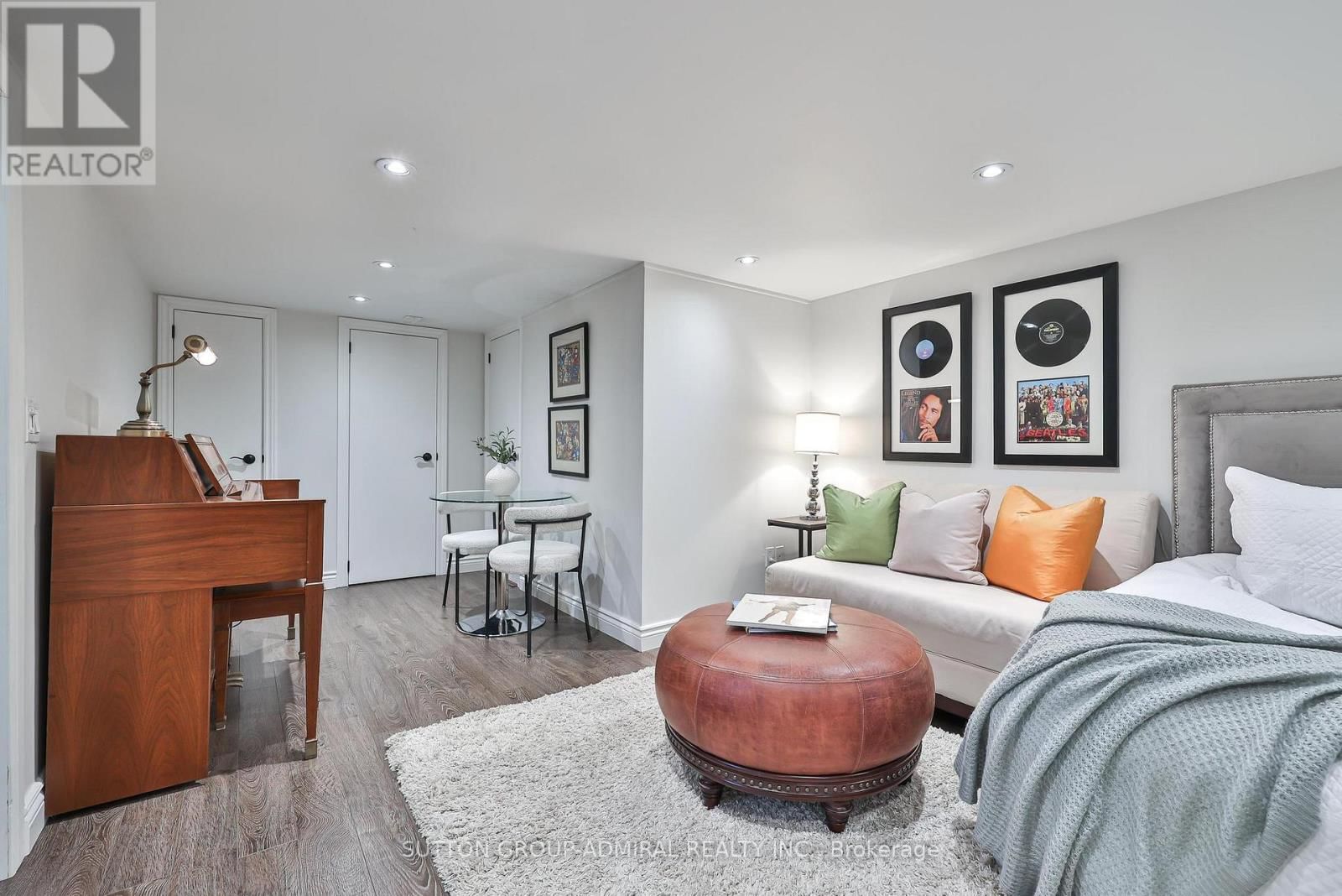 75 GLENDORA AVENUE Image 36