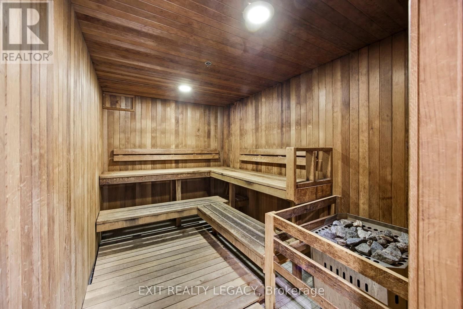 2402 - 1 KING STREET WEST Image 22