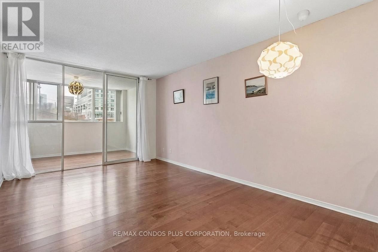 204 - 15 MAITLAND PLACE Image 3