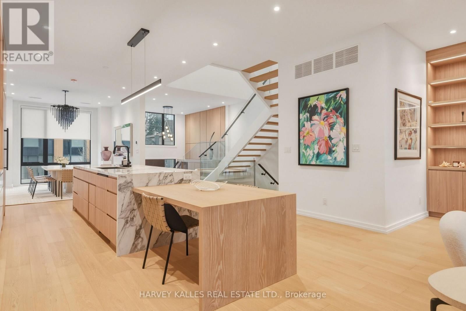 45 GLOUCESTER GROVE Image 24