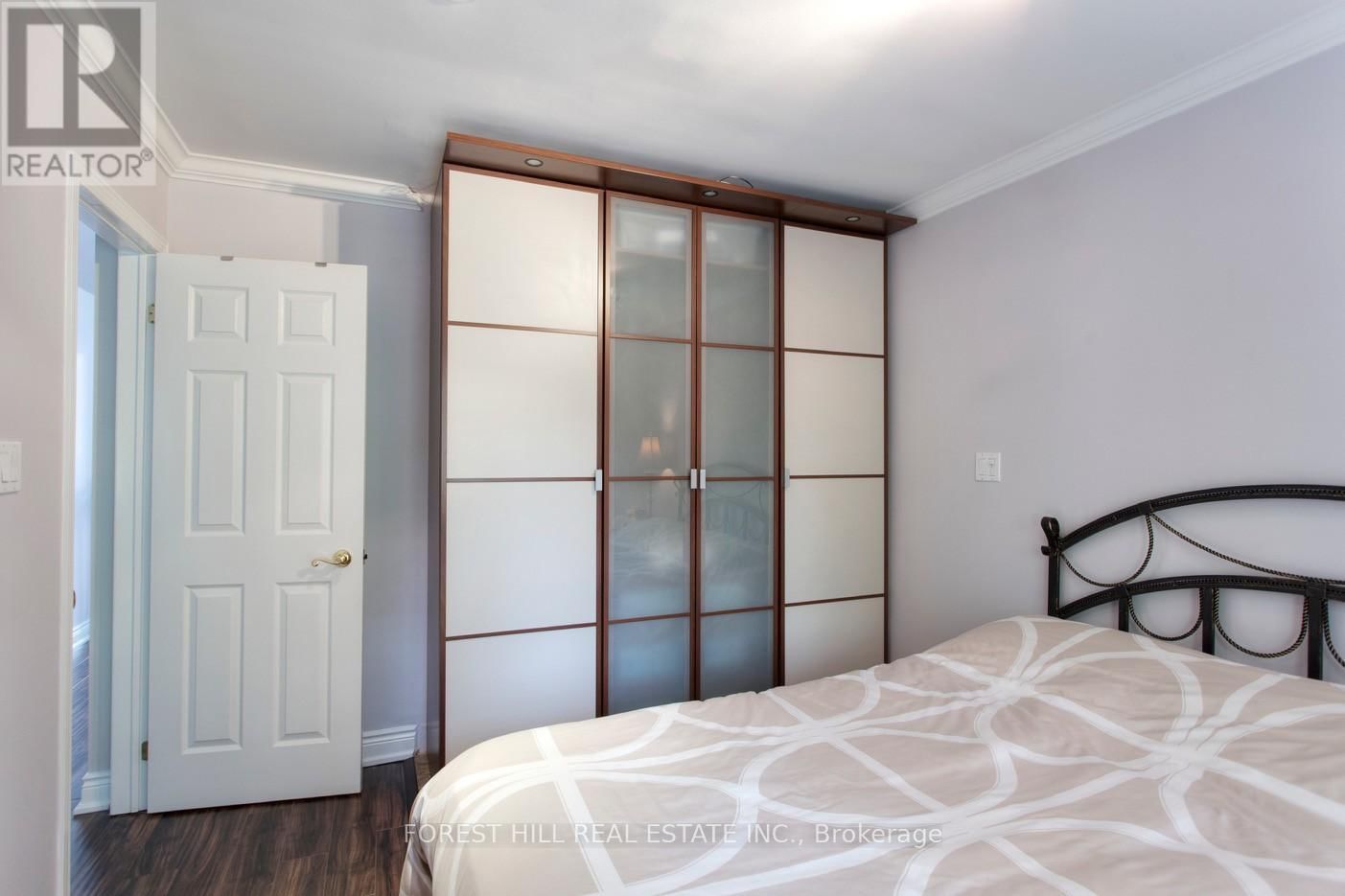 136 HOLLYWOOD AVENUE Image 20