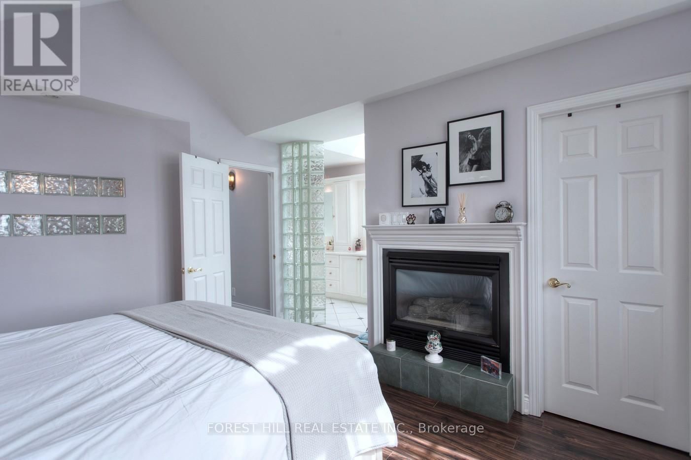 136 HOLLYWOOD AVENUE Image 22