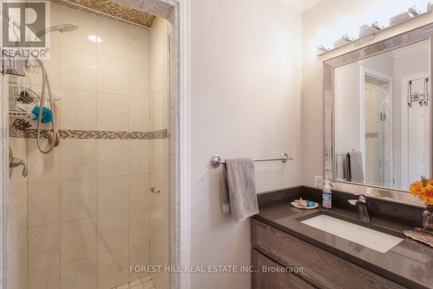 136 HOLLYWOOD AVENUE Image 23